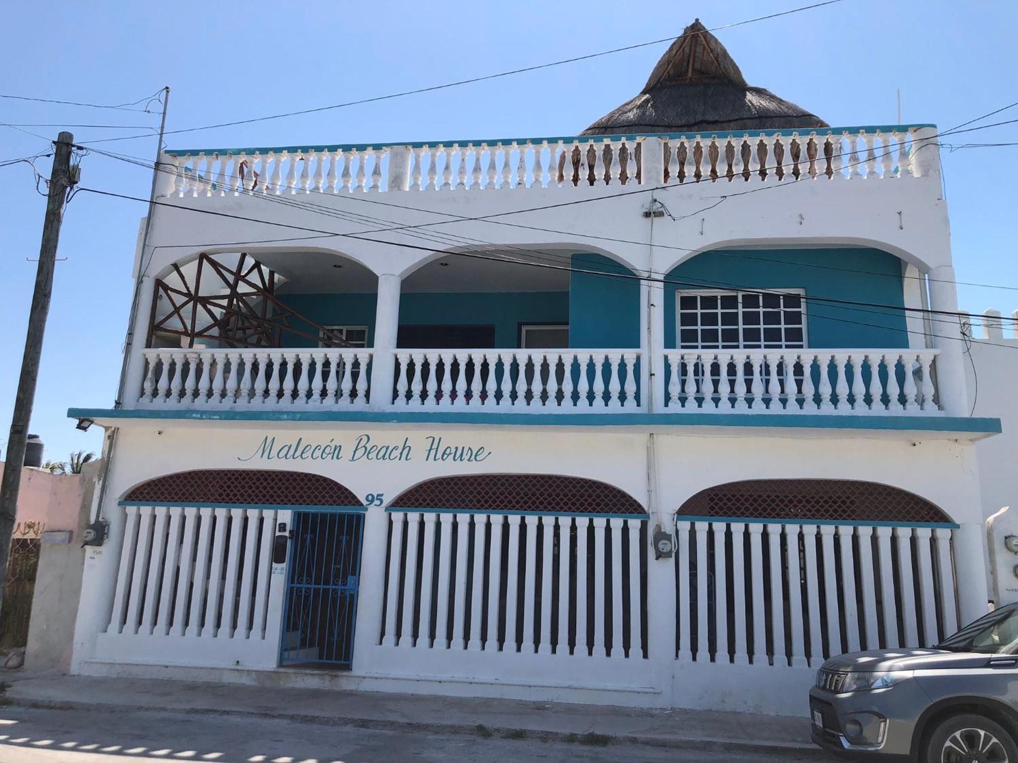 Malecon Beach House In Progreso 1 Block From Beach Kültér fotó